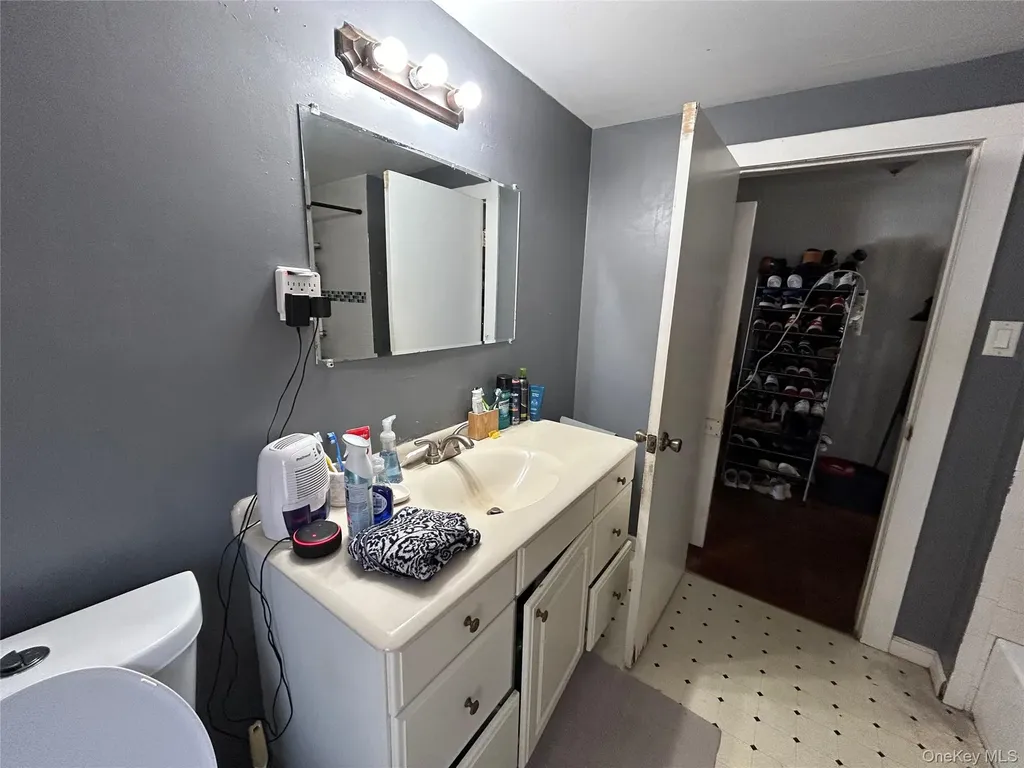 226 Sweezy Avenue Riverhead NY 11901