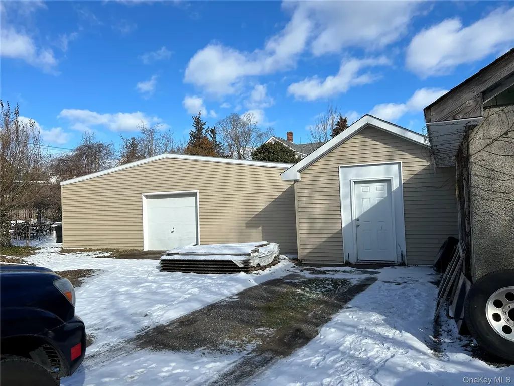 226 Sweezy Avenue Riverhead NY 11901