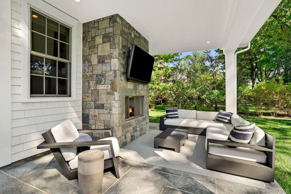 25 Hunt Place Rye NY 10580