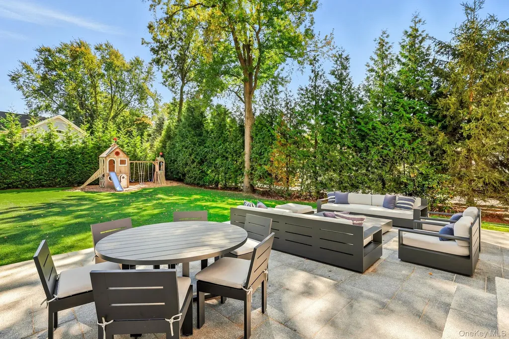 25 Hunt Place Rye NY 10580