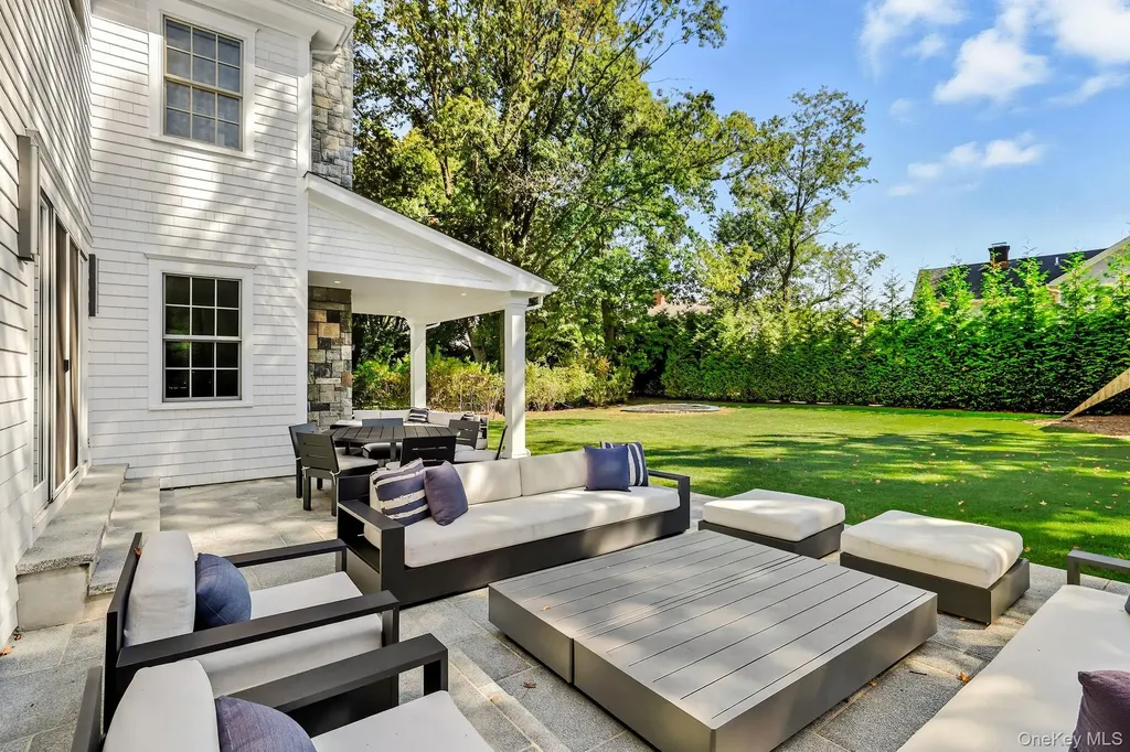 25 Hunt Place Rye NY 10580