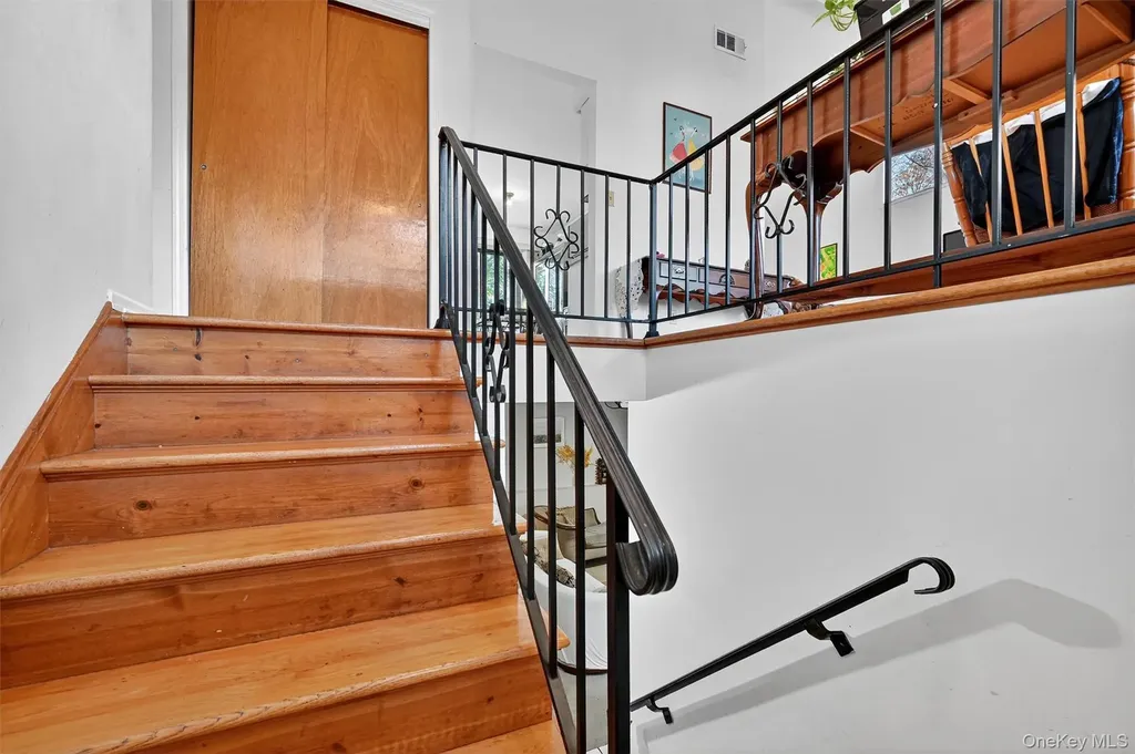 5 Schettig Court Spring Valley NY 10977