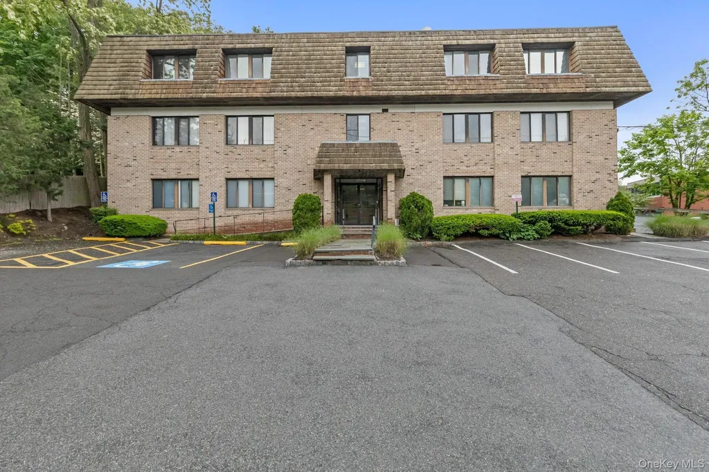 7 Riversville Road Call Listing Agent NY 06831