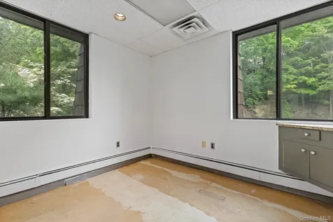 7 Riversville Road Call Listing Agent NY 06831