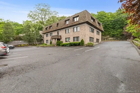 7 Riversville Road Call Listing Agent NY 06831