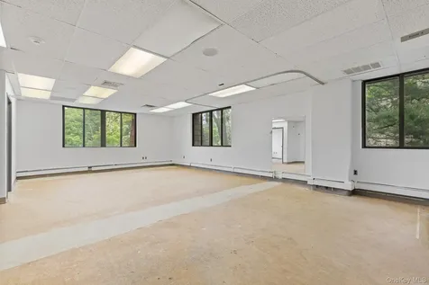 7 Riversville Road Call Listing Agent NY 06831
