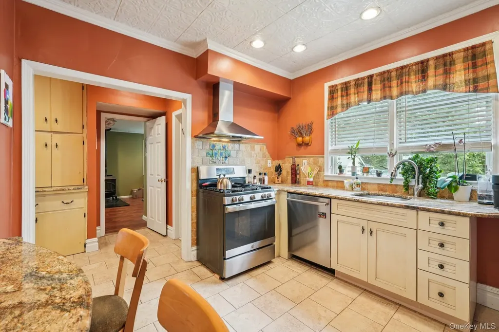 74 E Maple Avenue Suffern NY 10901
