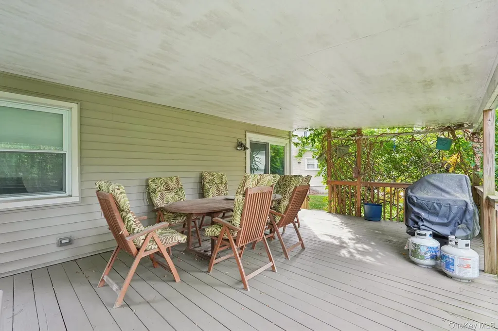 74 E Maple Avenue Suffern NY 10901