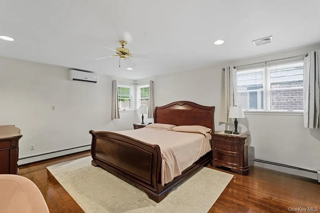 181 Tottenham Road Lynbrook NY 11563