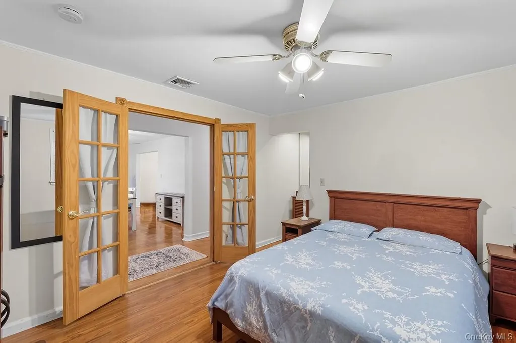 181 Tottenham Road Lynbrook NY 11563