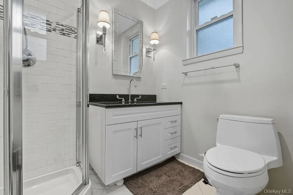 181 Tottenham Road Lynbrook NY 11563