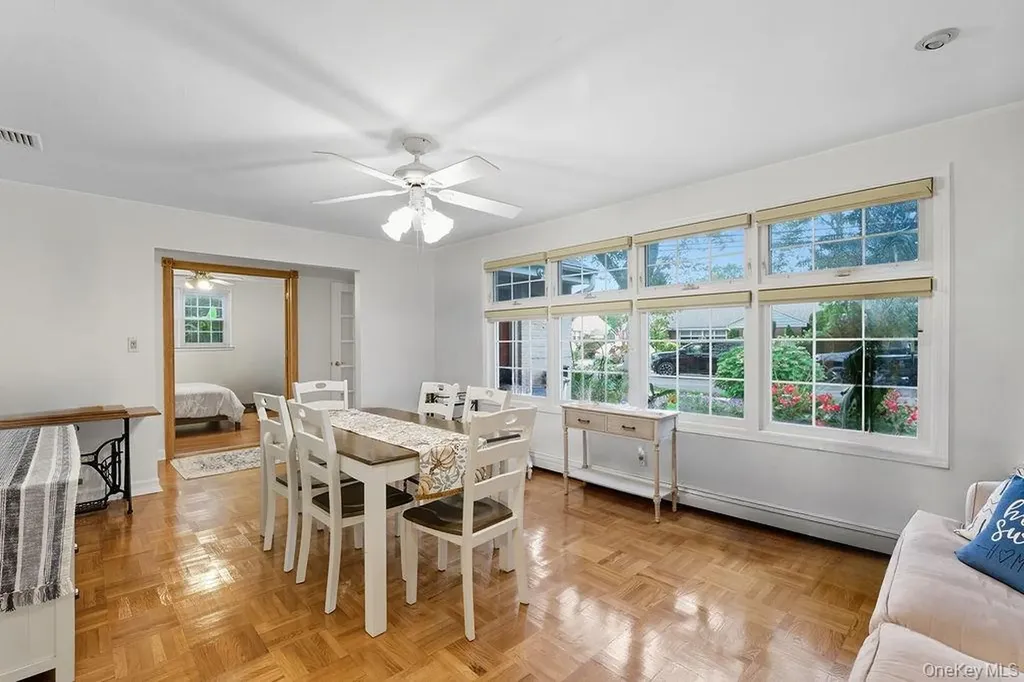 181 Tottenham Road Lynbrook NY 11563