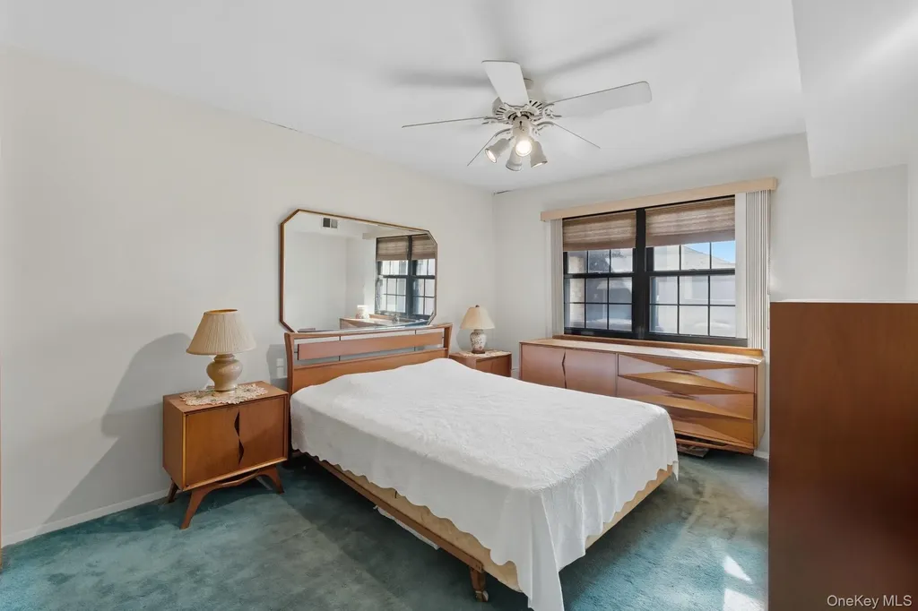 348 Mariners Way Copiague NY 11726