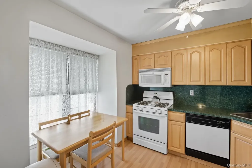 348 Mariners Way Copiague NY 11726