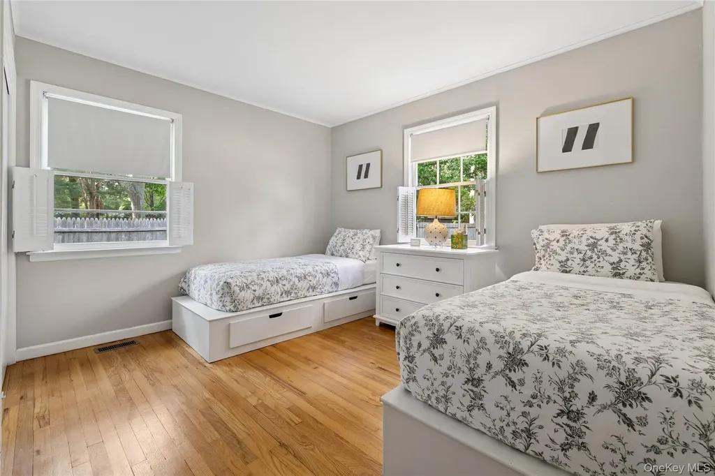 1181 Fireplace Road East Hampton NY 11937