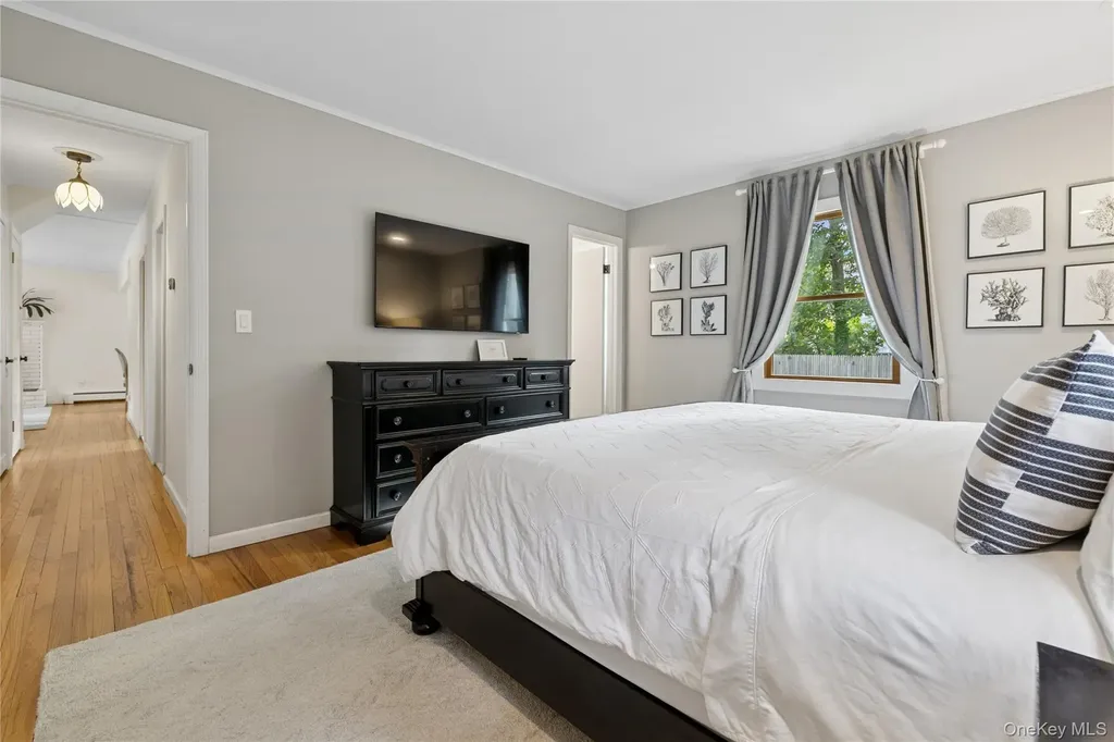 1181 Fireplace Road East Hampton NY 11937