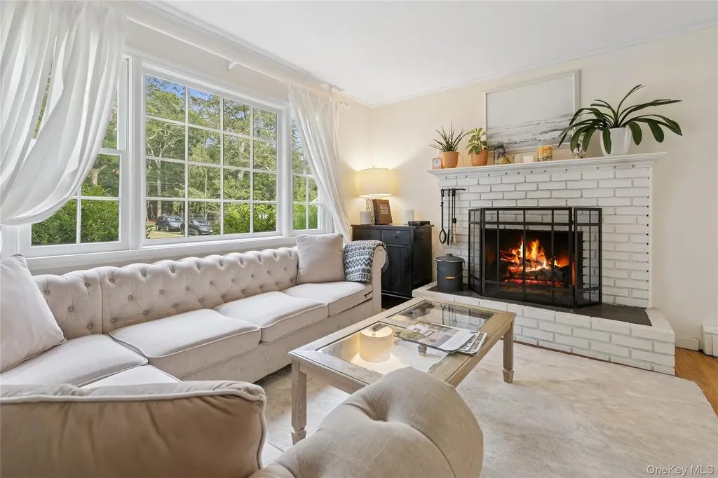 1181 Fireplace Road East Hampton NY 11937