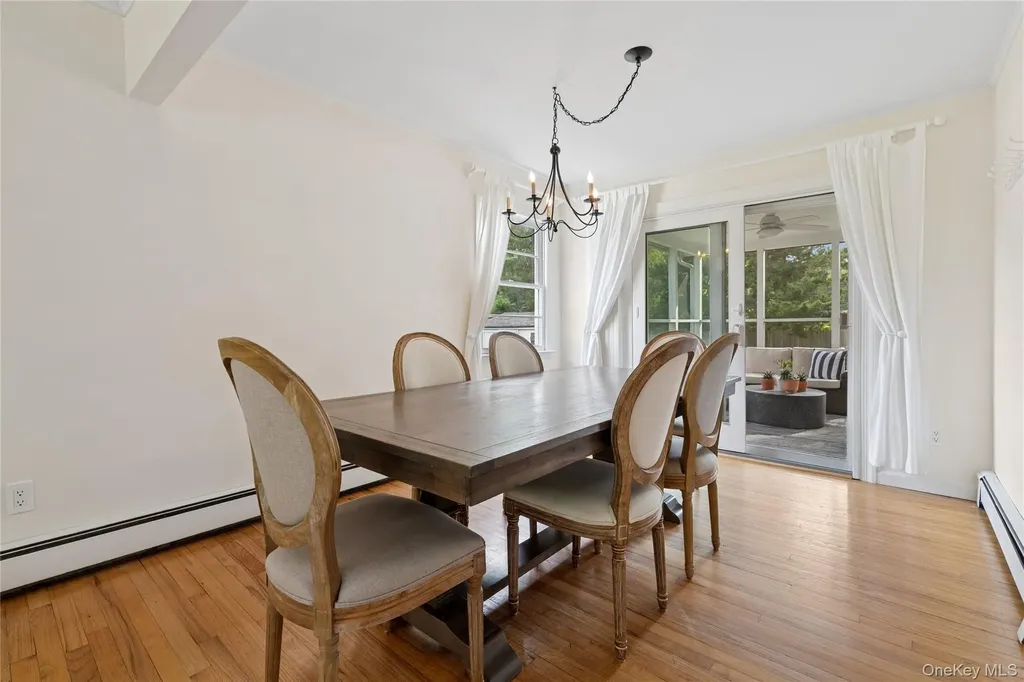 1181 Fireplace Road East Hampton NY 11937
