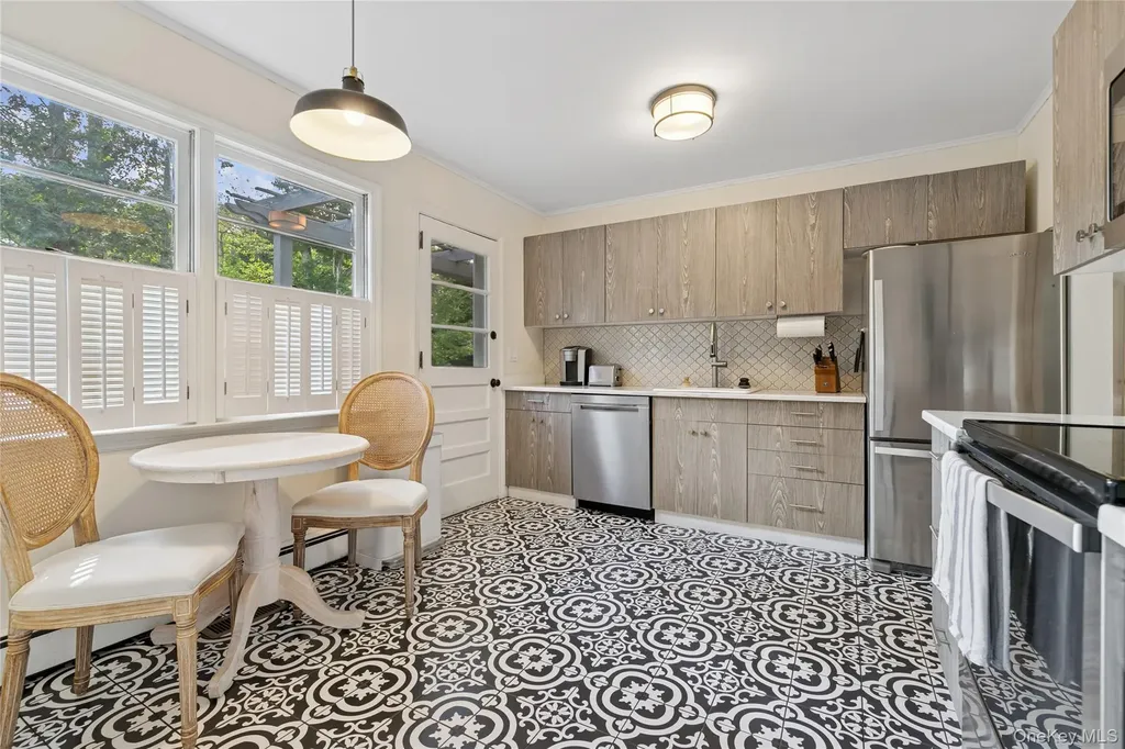 1181 Fireplace Road East Hampton NY 11937