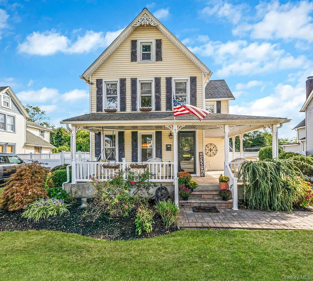 219 North Ocean Avenue Patchogue NY 11772