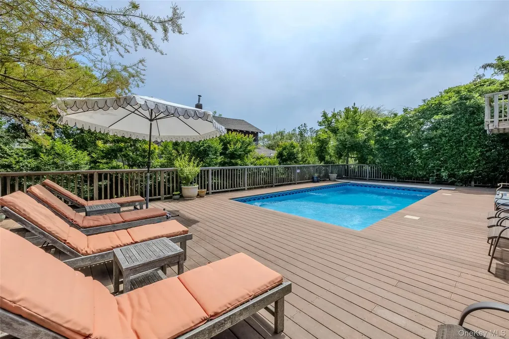 748 Ocean Breeze Ocean Beach NY 11770