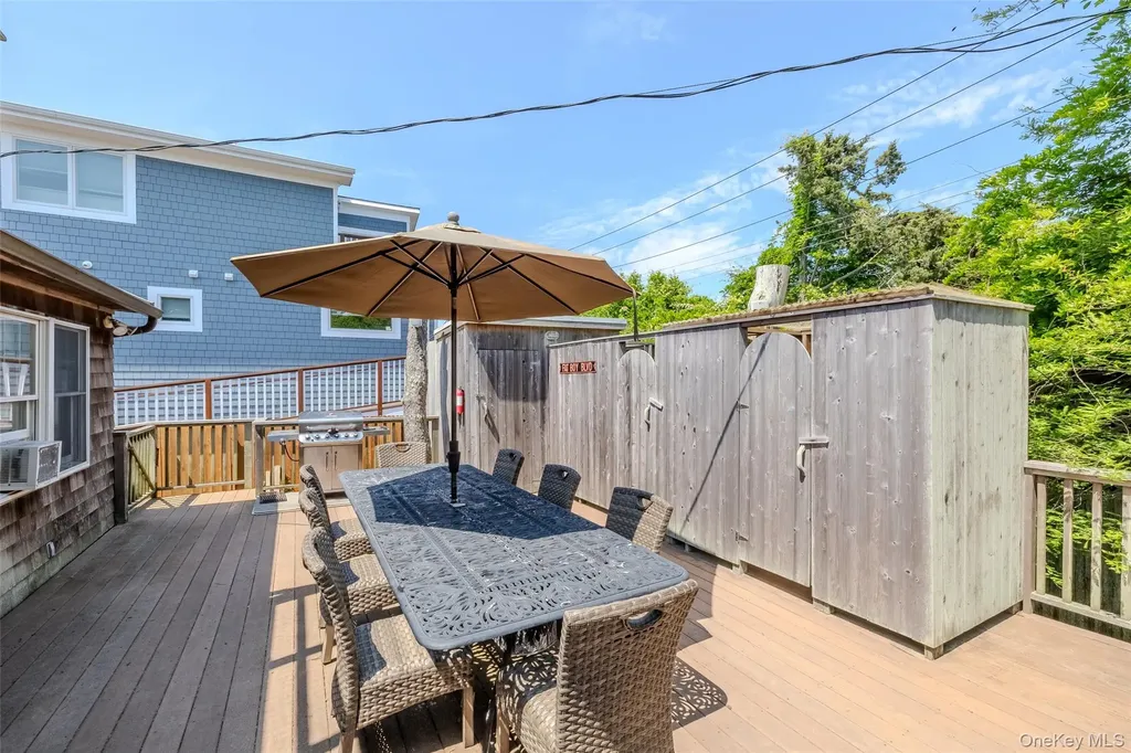 748 Ocean Breeze Ocean Beach NY 11770