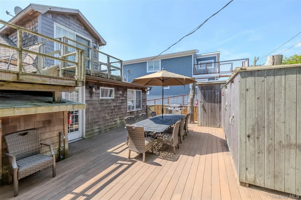 748 Ocean Breeze Ocean Beach NY 11770