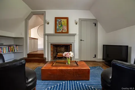 102 Melius Road Call Listing Agent CT 06754-1503