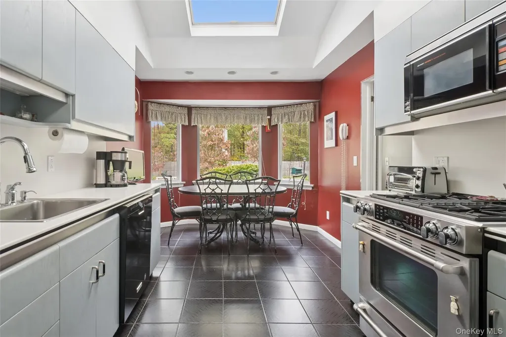 26 Jill Drive West Nyack NY 10994