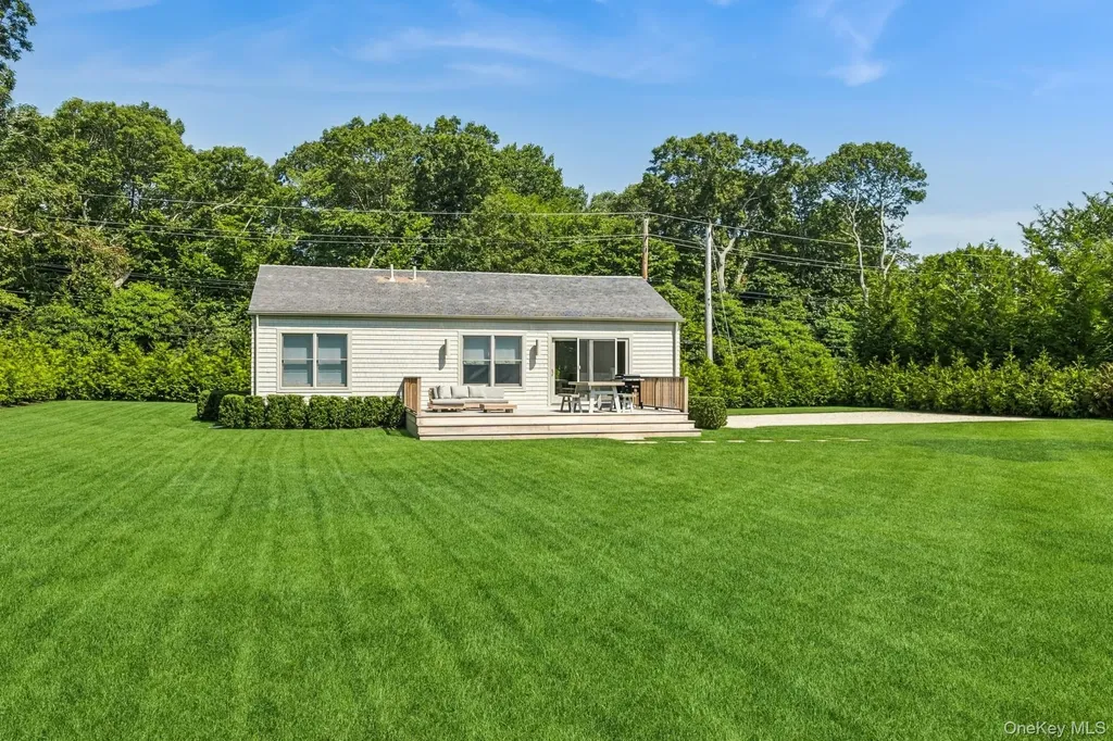 96 Town Lane East Hampton NY 11937