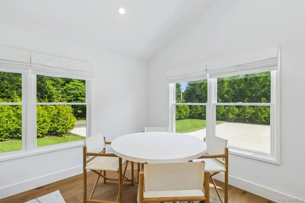 96 Town Lane East Hampton NY 11937