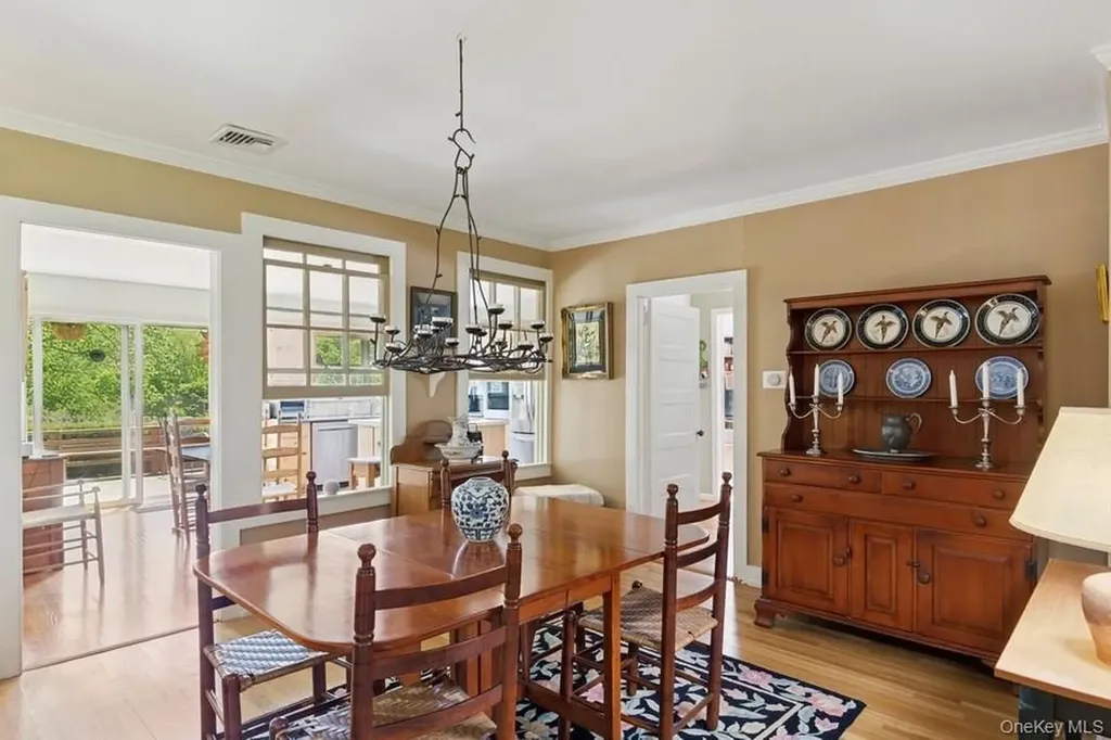 43 Hill Street Wading River NY 11792