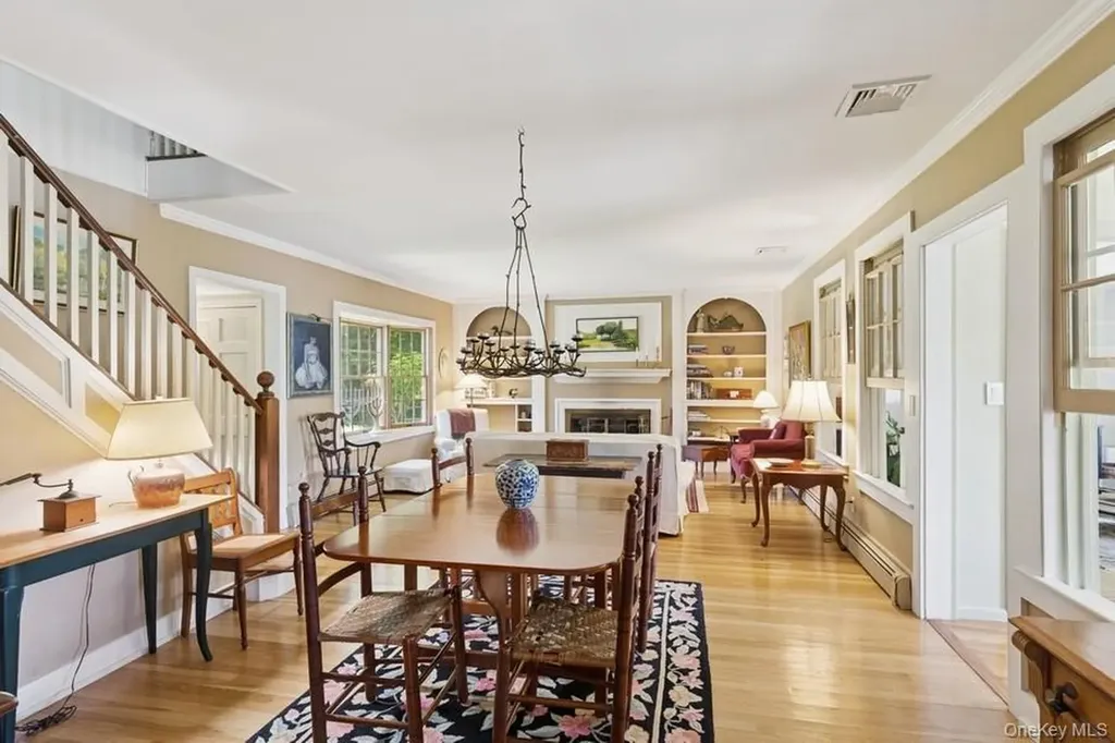 43 Hill Street Wading River NY 11792
