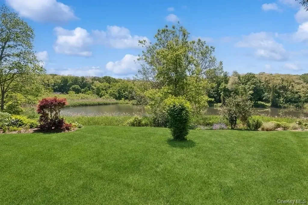 43 Hill Street Wading River NY 11792