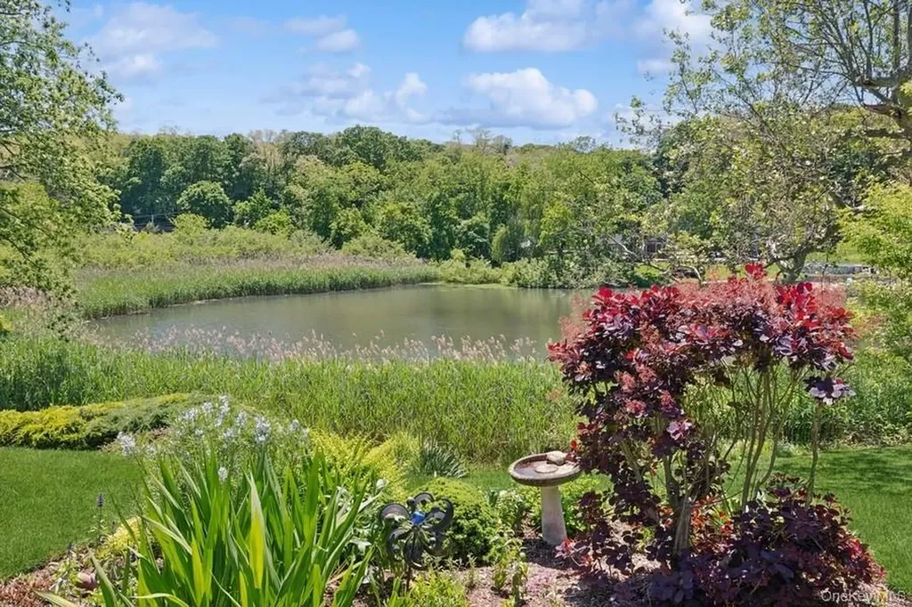 43 Hill Street Wading River NY 11792