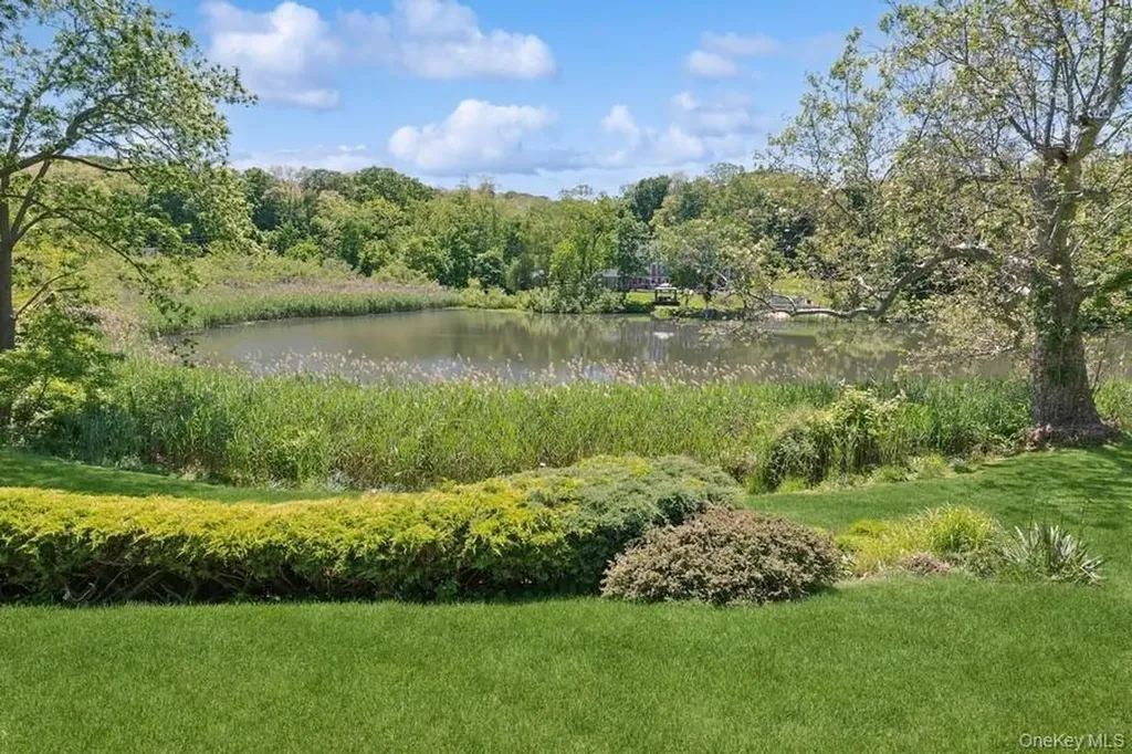 43 Hill Street Wading River NY 11792