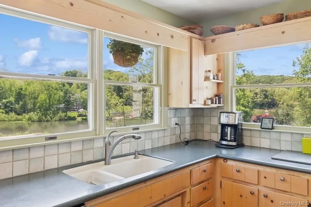 43 Hill Street Wading River NY 11792