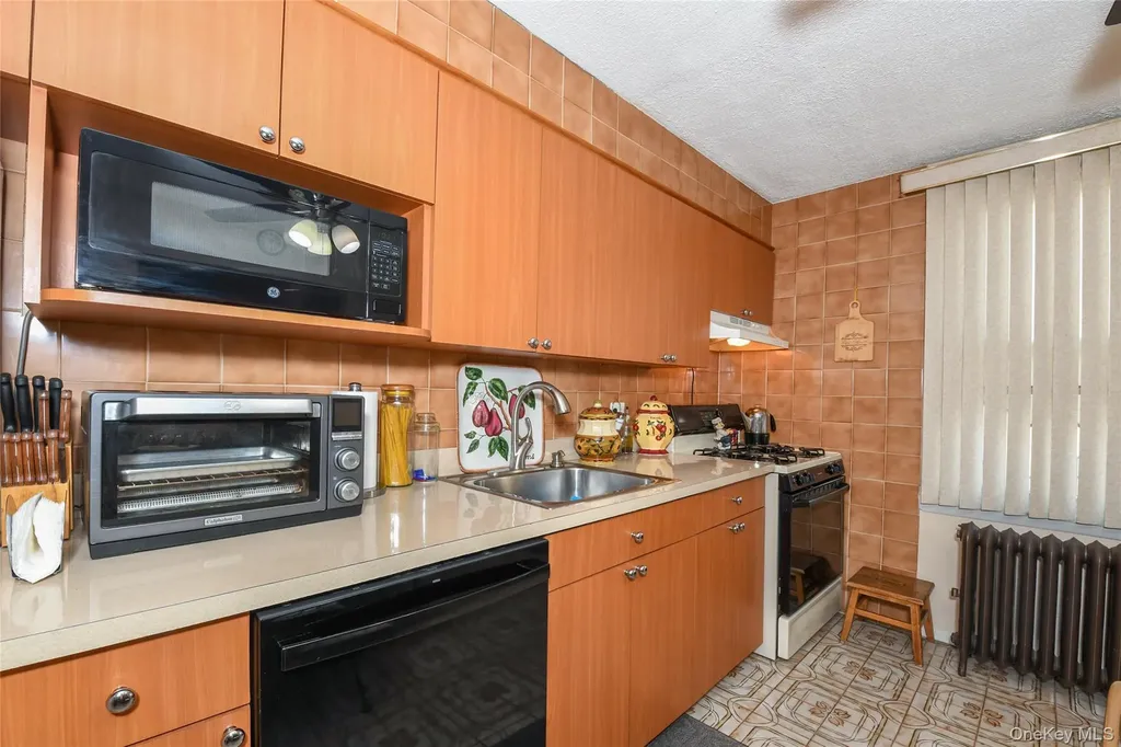10109 97th Avenue Ozone Park NY 11416