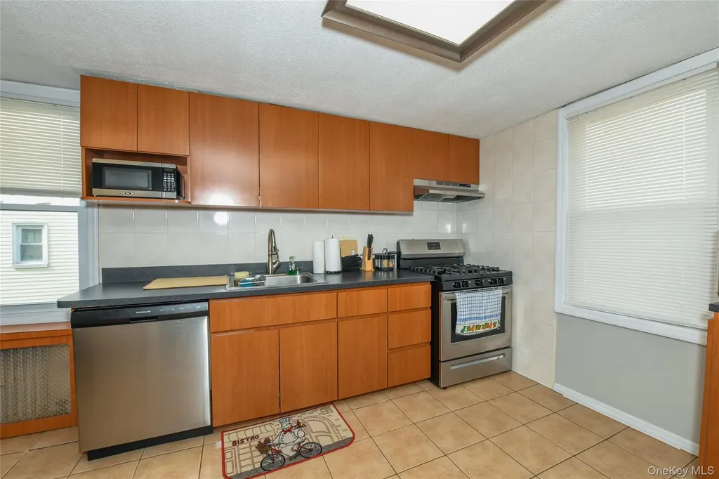 10109 97th Avenue Ozone Park NY 11416