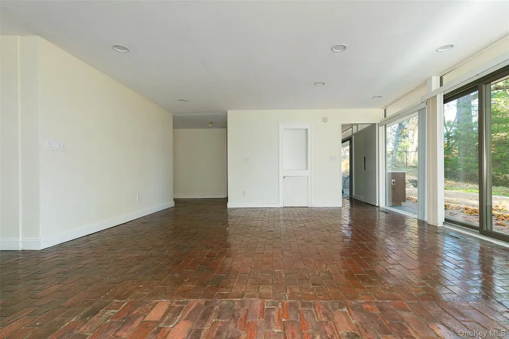 7 Ferris Lane Poughkeepsie NY 12601