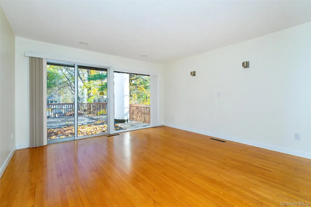 7 Ferris Lane Poughkeepsie NY 12601