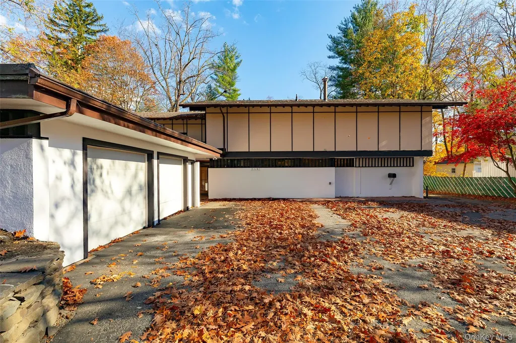 7 Ferris Lane Poughkeepsie NY 12601
