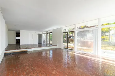7 Ferris Lane Poughkeepsie NY 12601