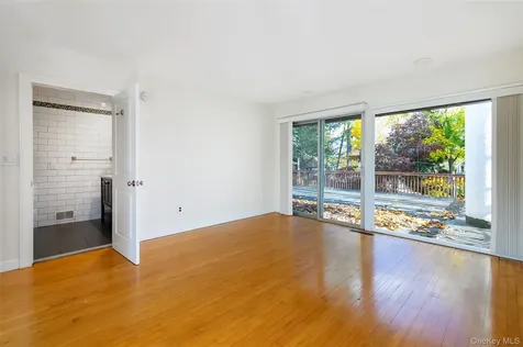 7 Ferris Lane Poughkeepsie NY 12601