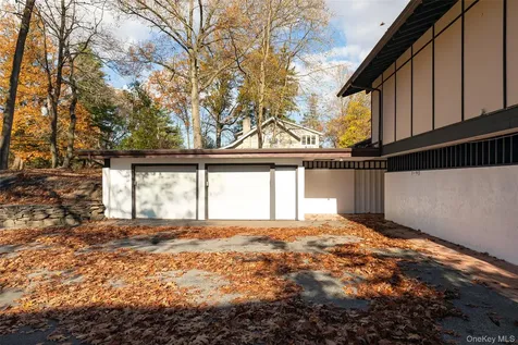 7 Ferris Lane Poughkeepsie NY 12601