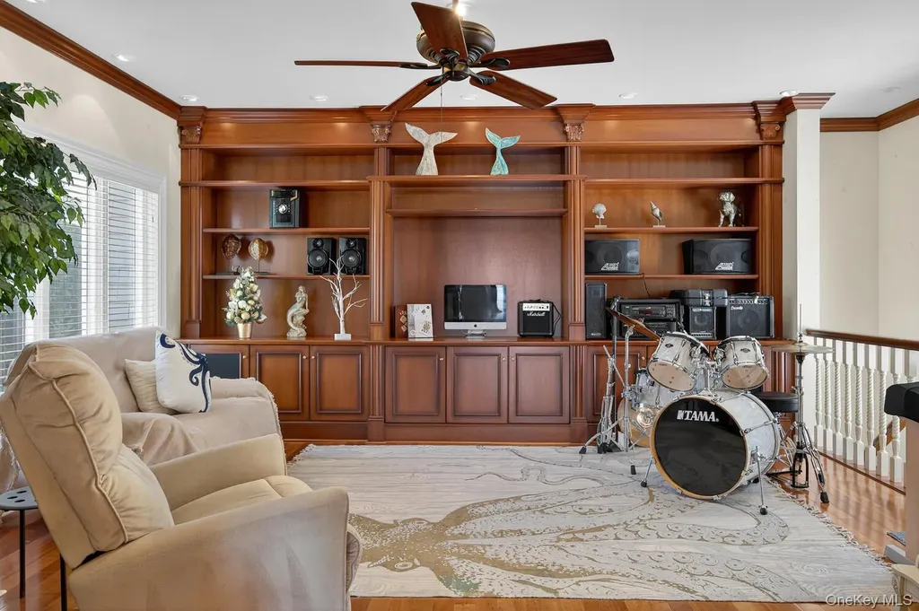 5 Penny Lane Saint James NY 11780