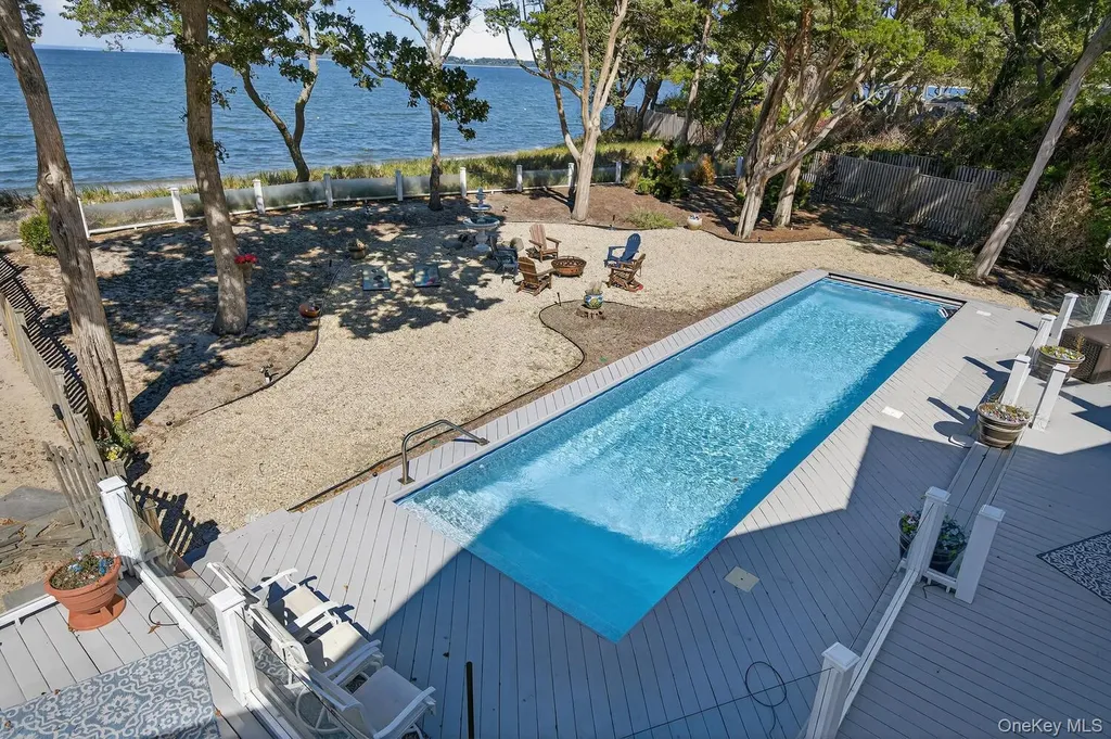 5 Penny Lane Saint James NY 11780
