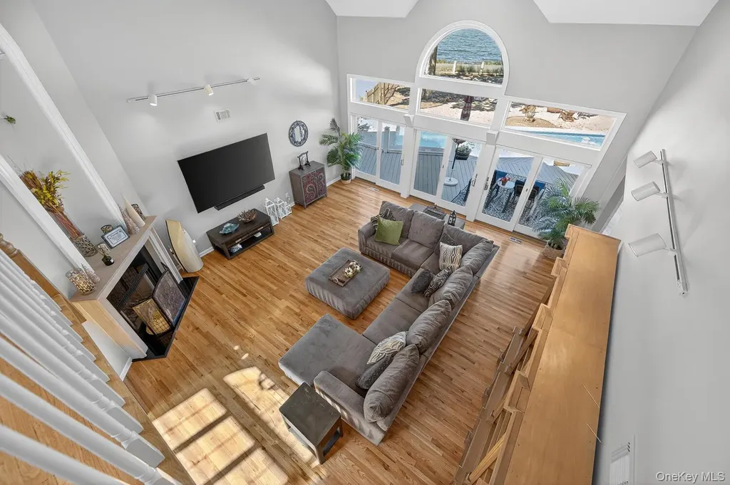 5 Penny Lane Saint James NY 11780