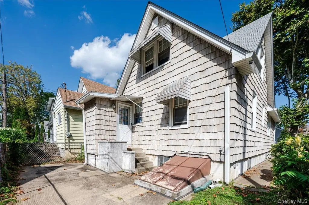 1 Oak Avenue Bronx NY 10465