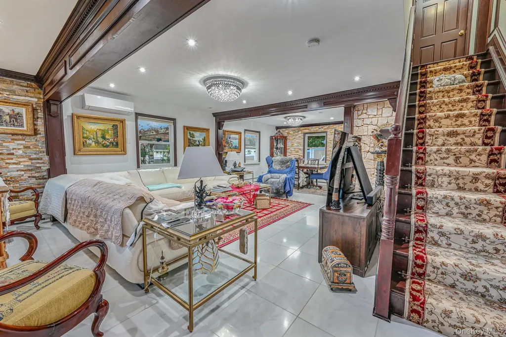 38 Quarry Lane Levittown NY 11756